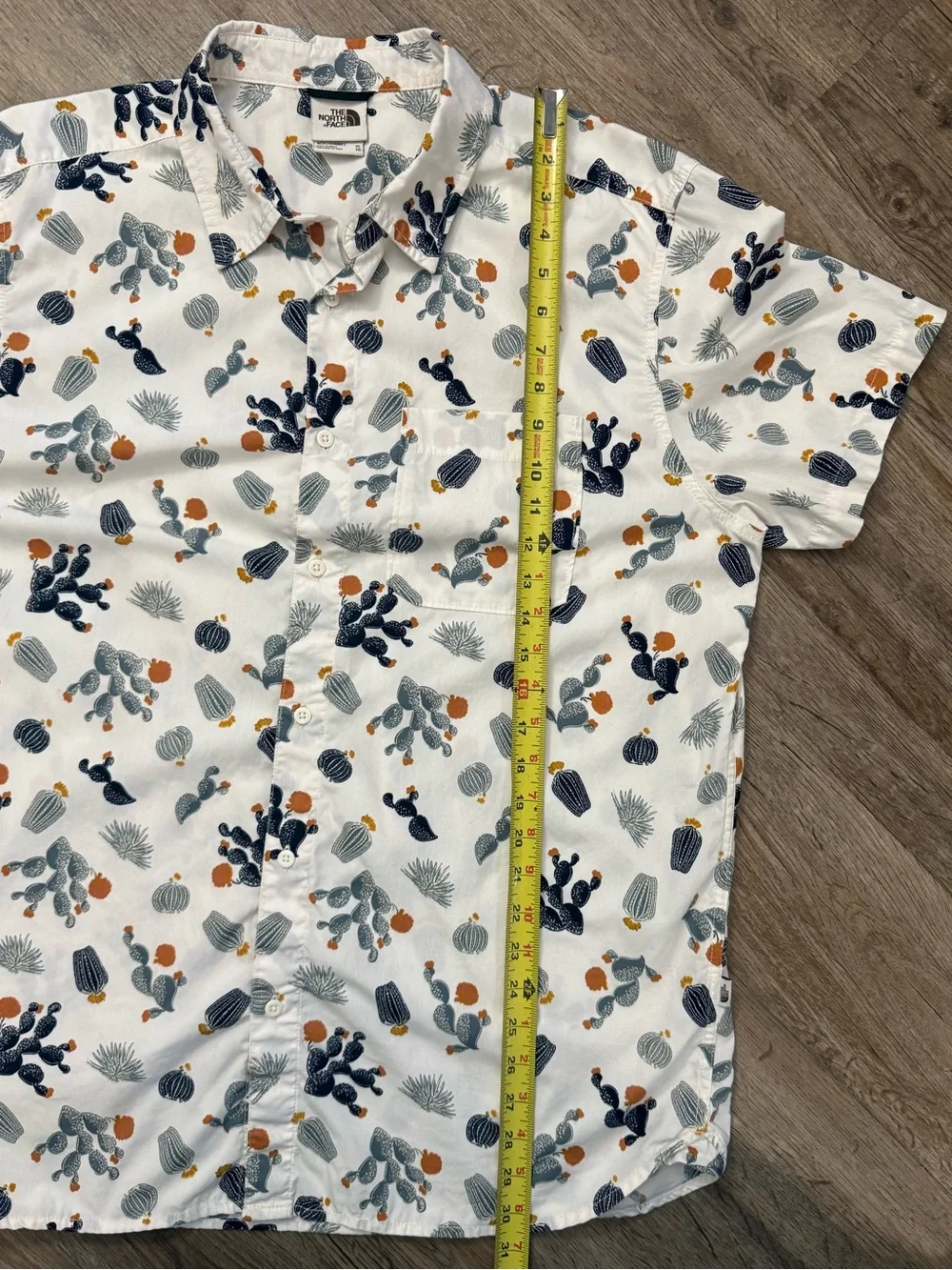 The North Face • Baytrail Pattern Shirt Gardenia White Cacti Print